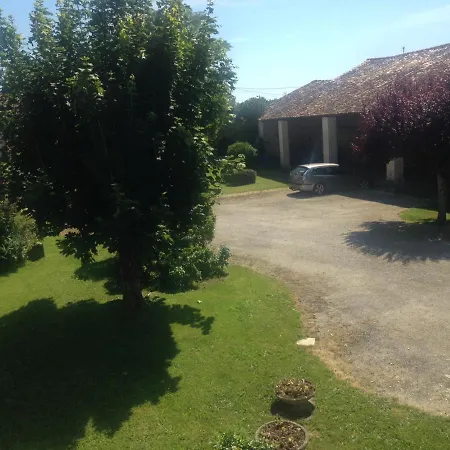 Au Chiron Bed & Breakfast Nere