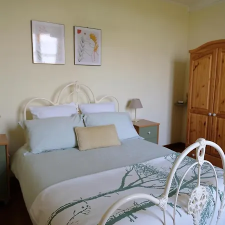 Au Chiron Bed & Breakfast 3*