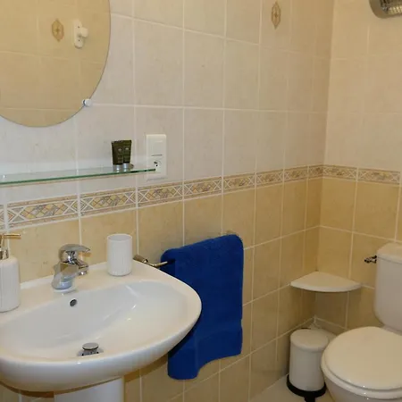 Au Chiron Bed & Breakfast